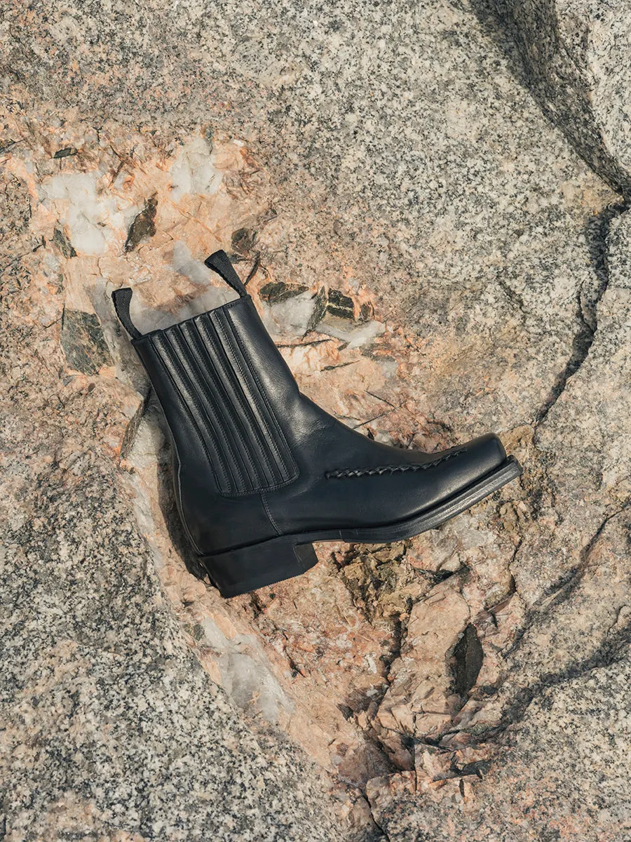 AGULLA - Men's Square-Toe Braided Detail Chelsea Boot