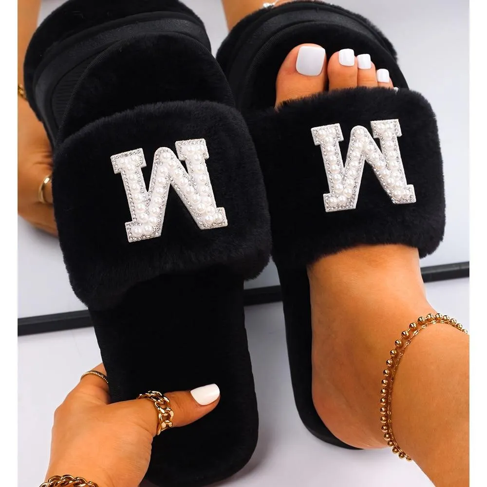 Customizable Women's Pearl Letter Decor Furry Slippers